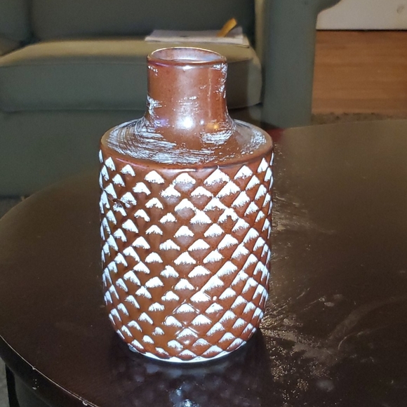 Vases - Picture 2 of 4